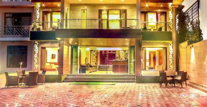 Fabhotel Red Leaf Mall Road Mussoorie Exterior photo