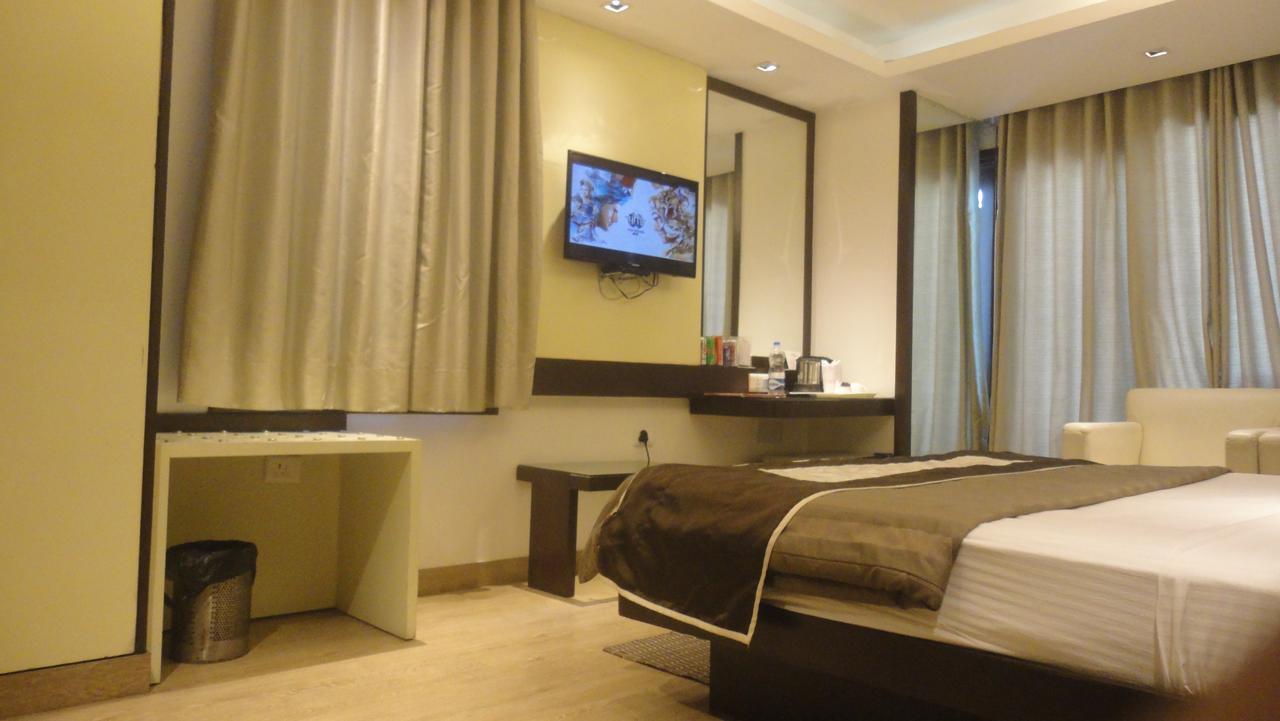 Fabhotel Red Leaf Mall Road Mussoorie Exterior photo