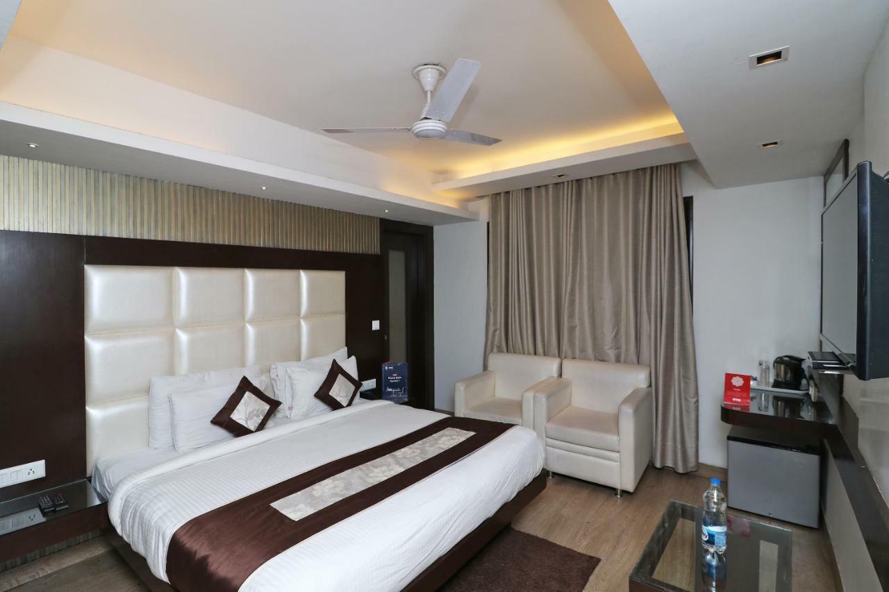 Fabhotel Red Leaf Mall Road Mussoorie Exterior photo